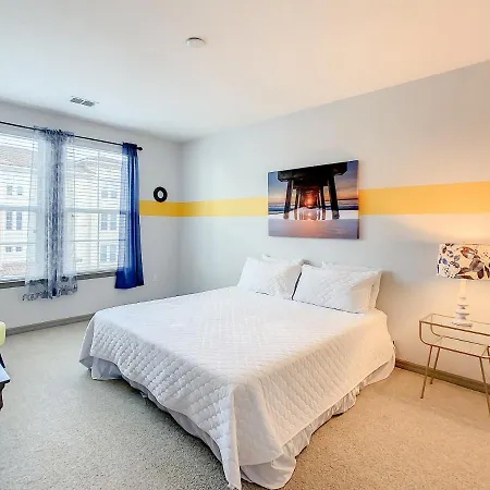 Spacious Apartment Near Disney